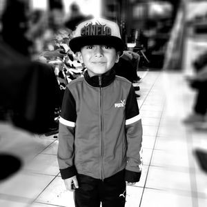 Meet your Posher, Eduardo